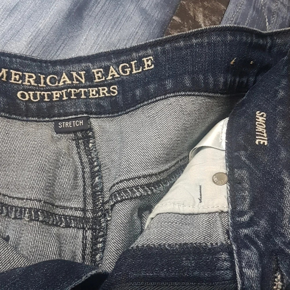 American Eagle Shortie stretch denim lace embellishmented raw  hem shorts… - Picture 5 of 6
